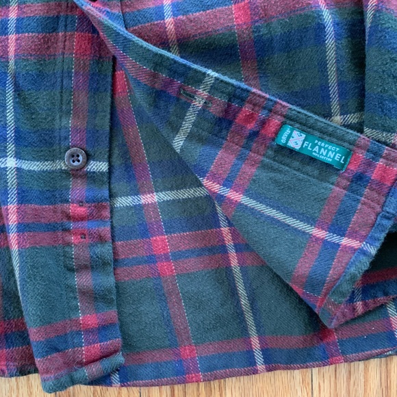 SOLD Orvis XLT The Perfect Flannel. Long sleeve. Plaid - Picture 4 of 5